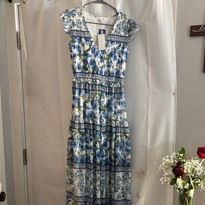 Moon river Floral Blue and White Maxi Dress